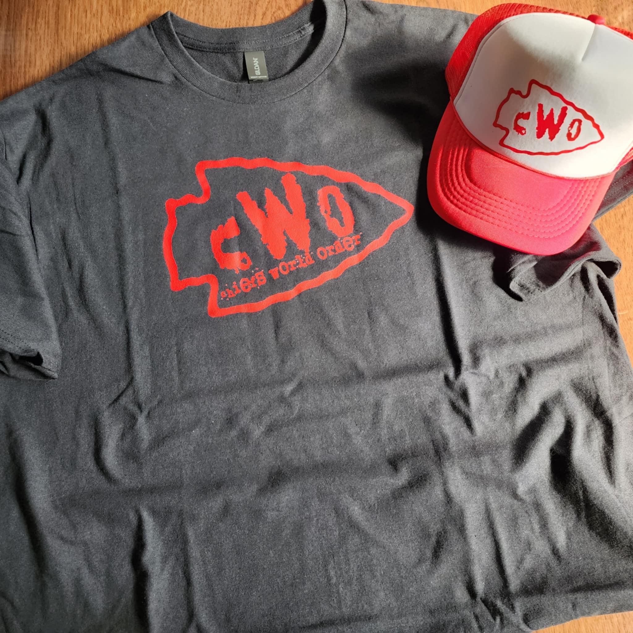 Red cWo on black shirt